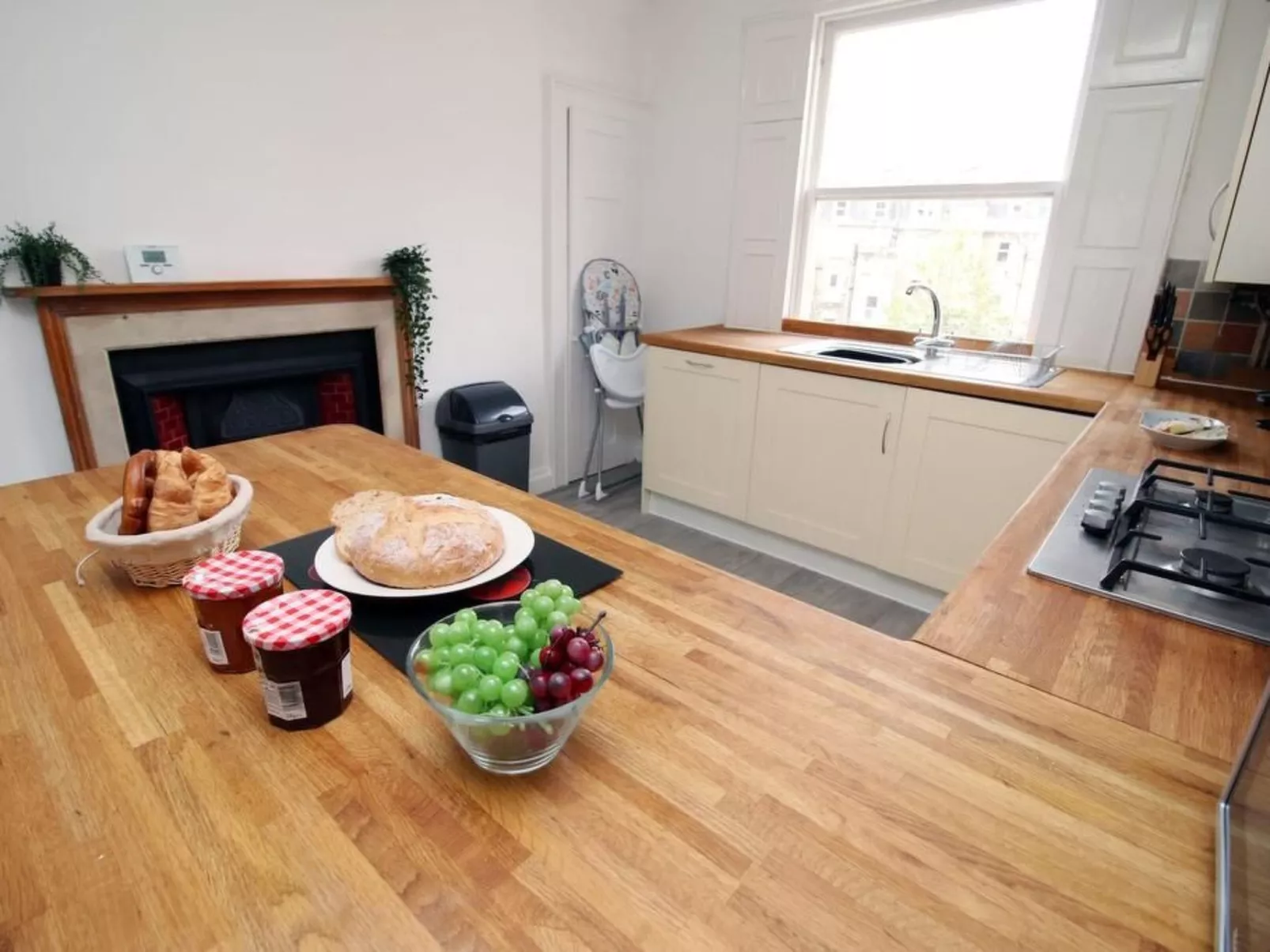 3-Schlafzimmer-Wohnung im georgianischen Stil - beste Lage - 7 Gäste - Binnen