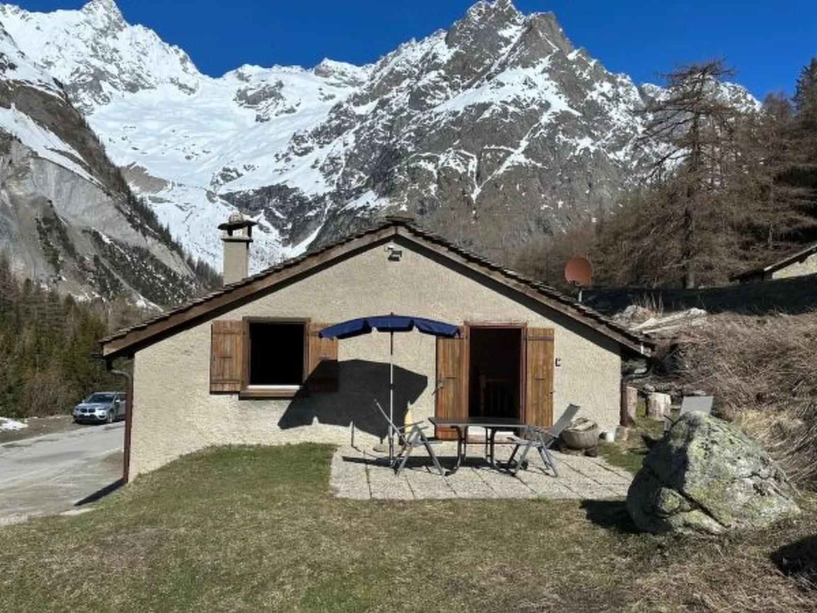 Chalet Le Basset - Family Chalet in the Swiss Alps - Buiten