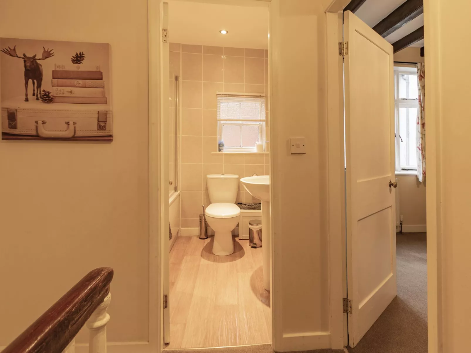 Robins Nest - Binnen