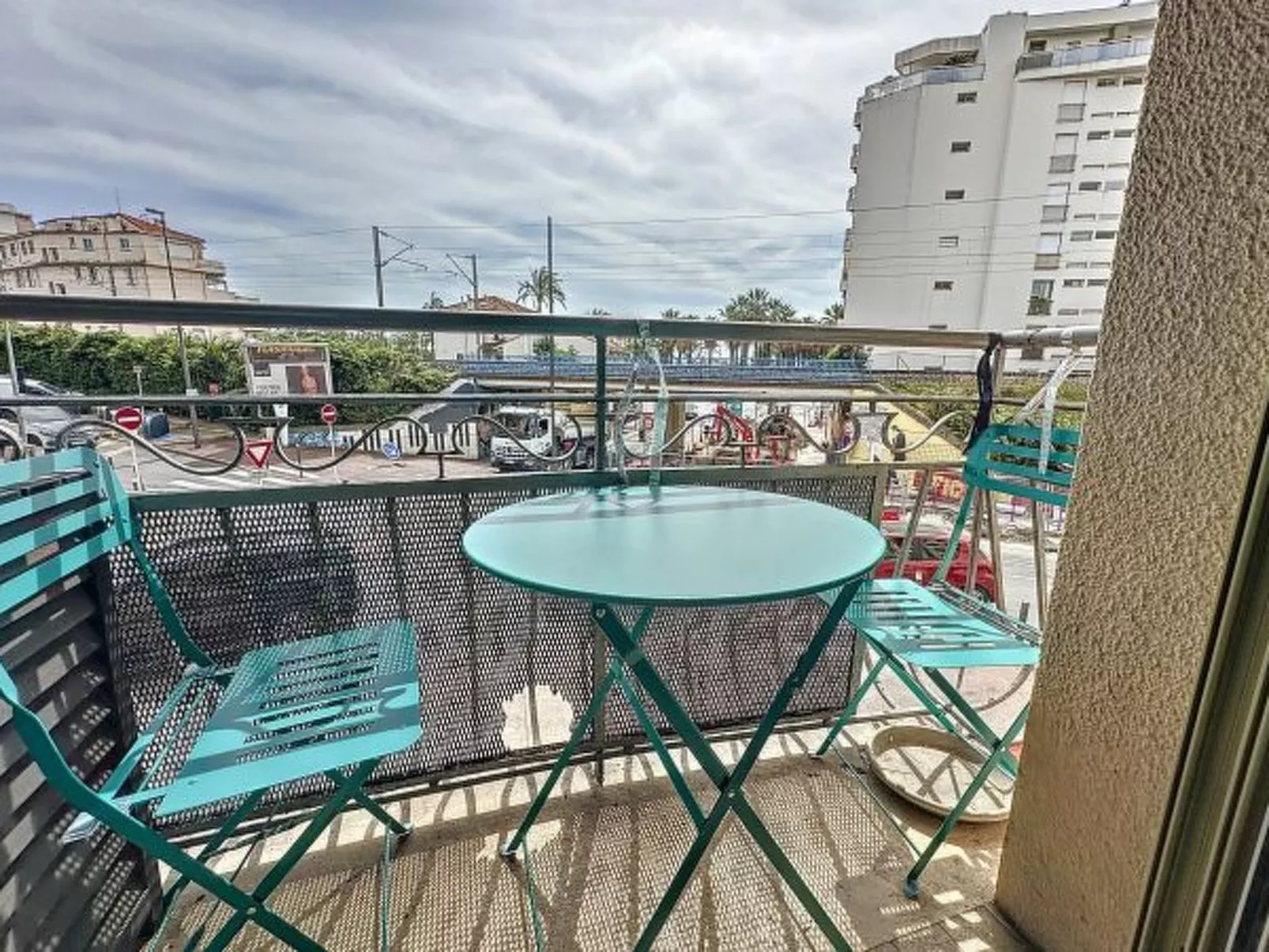 Beautiful 2 bedroom 2 mins from Croisette 337 - Image-tags.info