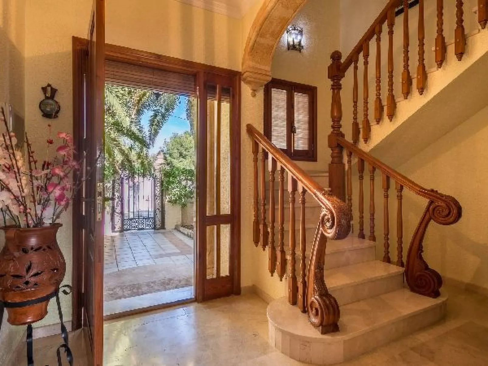 Villa Llobell - PlusHolidays - Image-tags.info