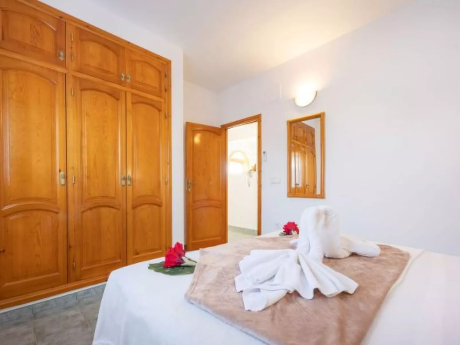 Villa Lehman - PlusHolidays - Image-tags.info