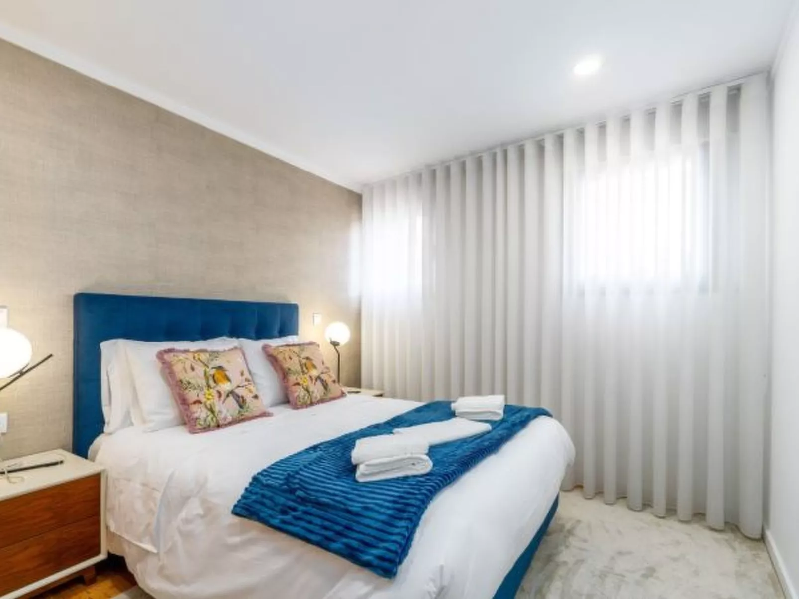 CITY CENTER COMFORT APARTMENT B by VACATIONY - Binnen