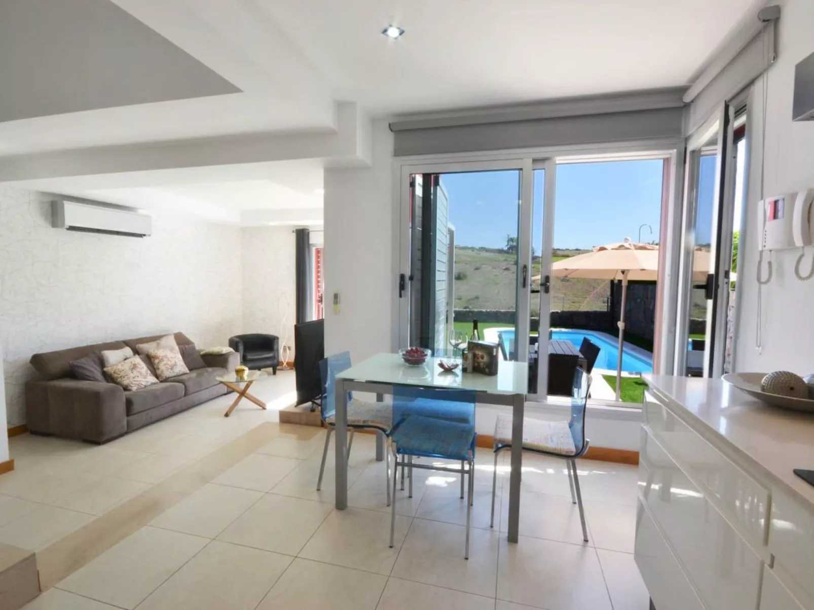 Villa für 4 Personen mit Schwimmbad und balinesi - Image-tags.info