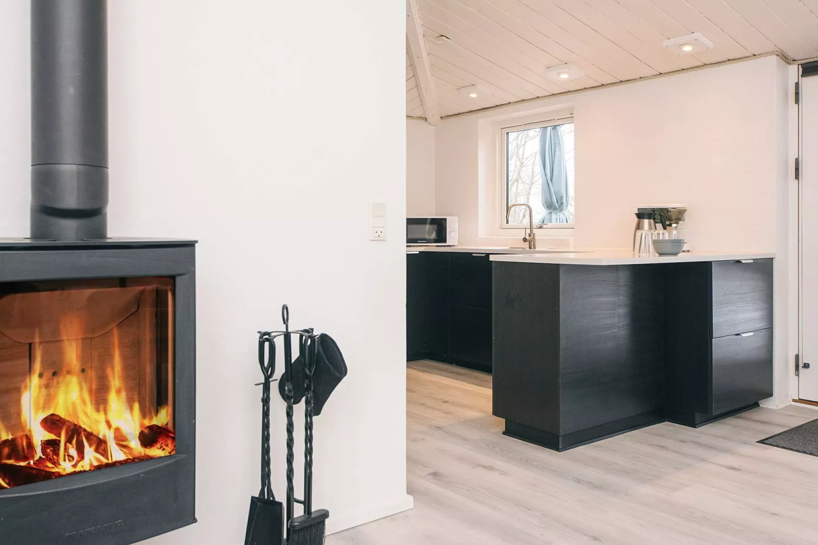 Kust ontsnapping met zwembad -- By Traum Ferienwohnungen - Binnen