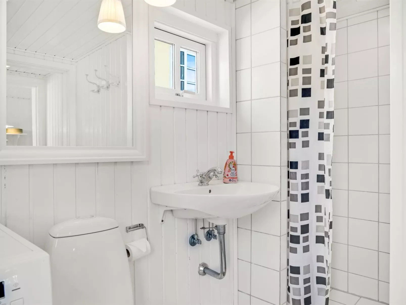 "Uddi" - 150m from the sea - Binnen