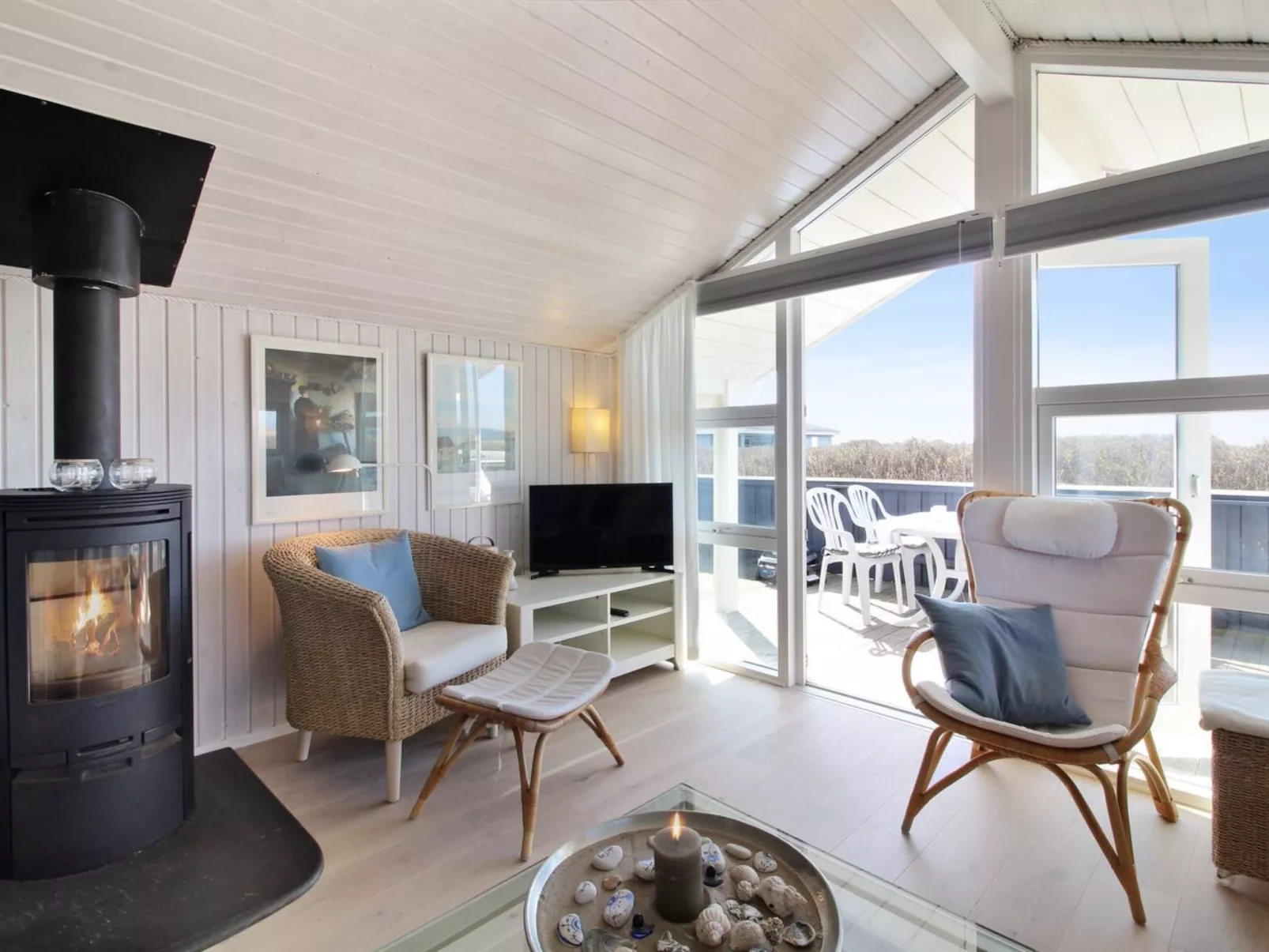 "Minka" - 58m from the sea - Binnen