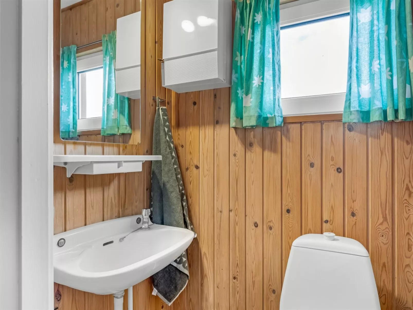 "Pihla" - 150m from the sea - Binnen