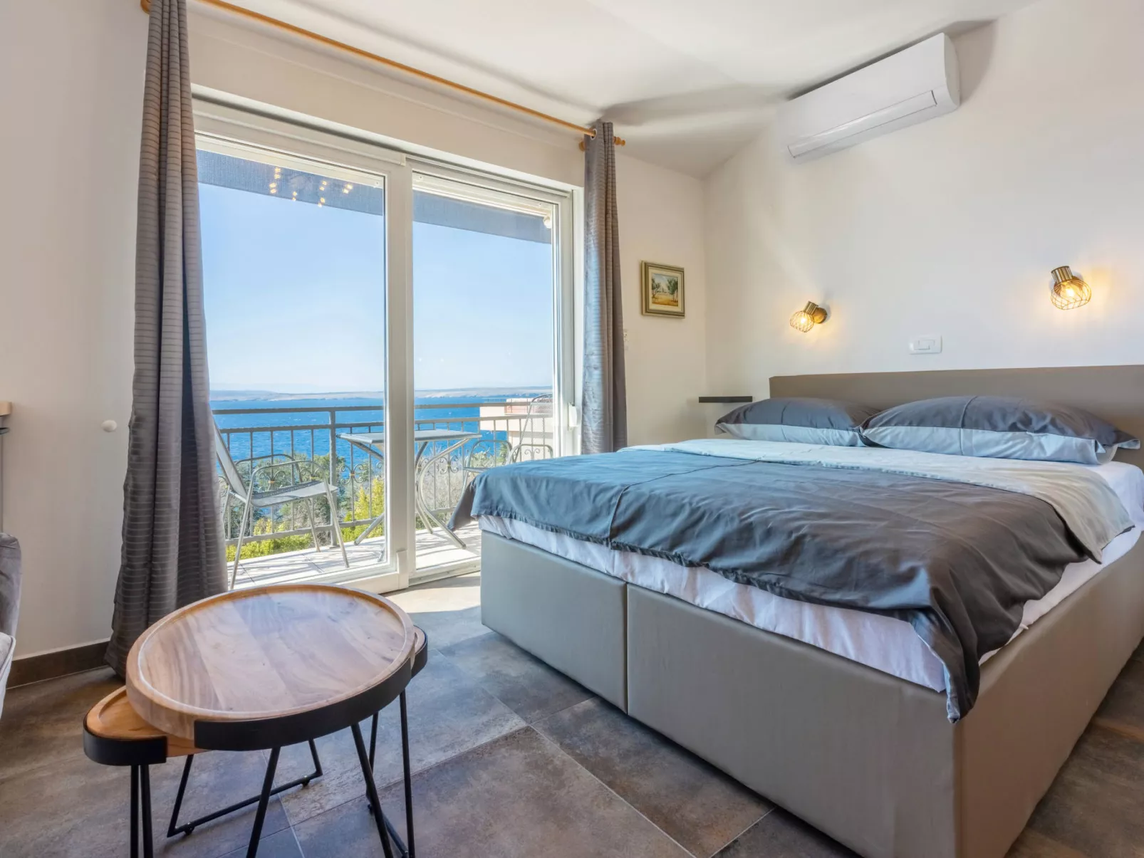 Domino Restaurant 4 / HR-09502-04 - Binnen