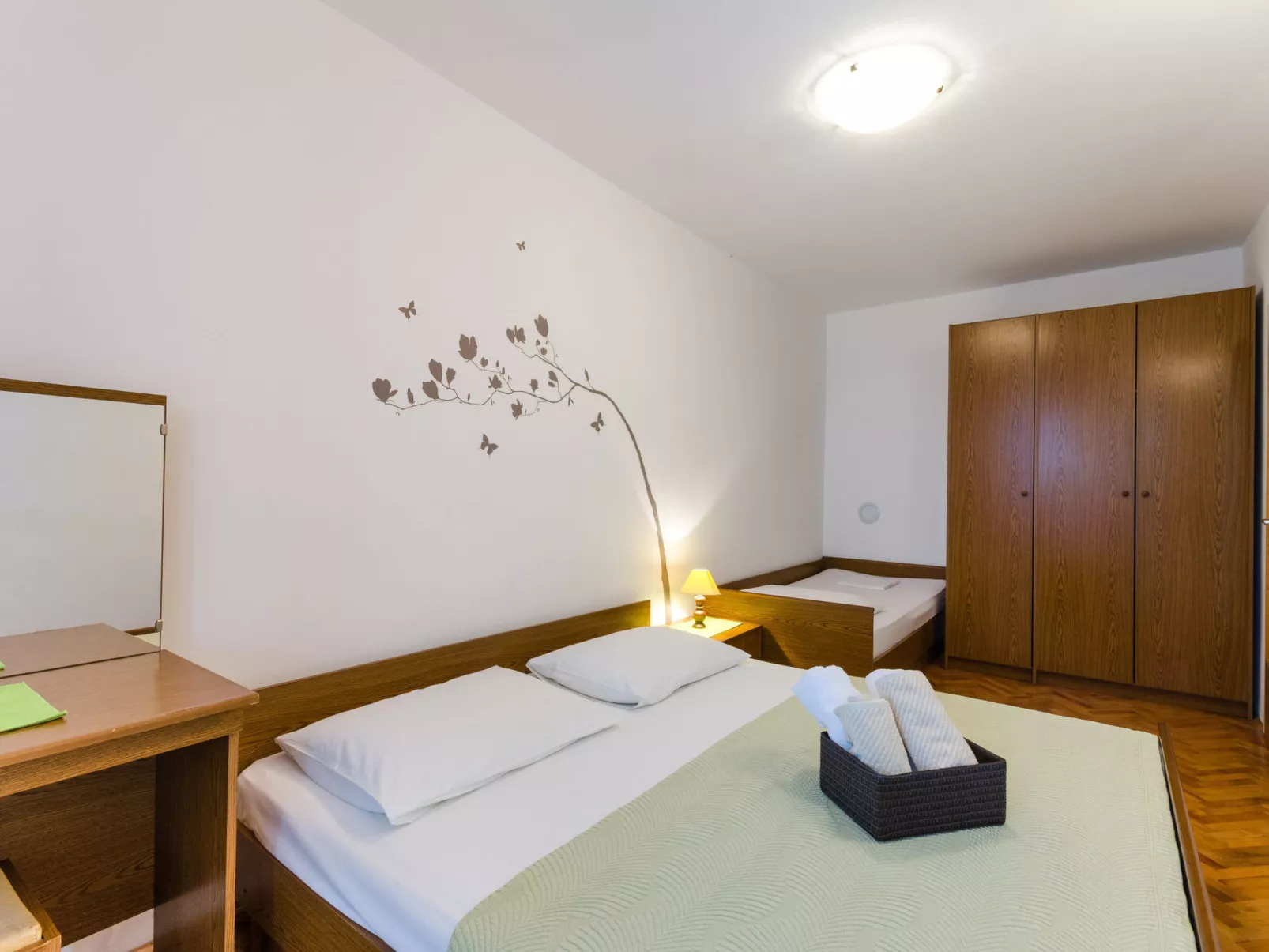 BRUKETA 3 / HR-08079-03 - Binnen