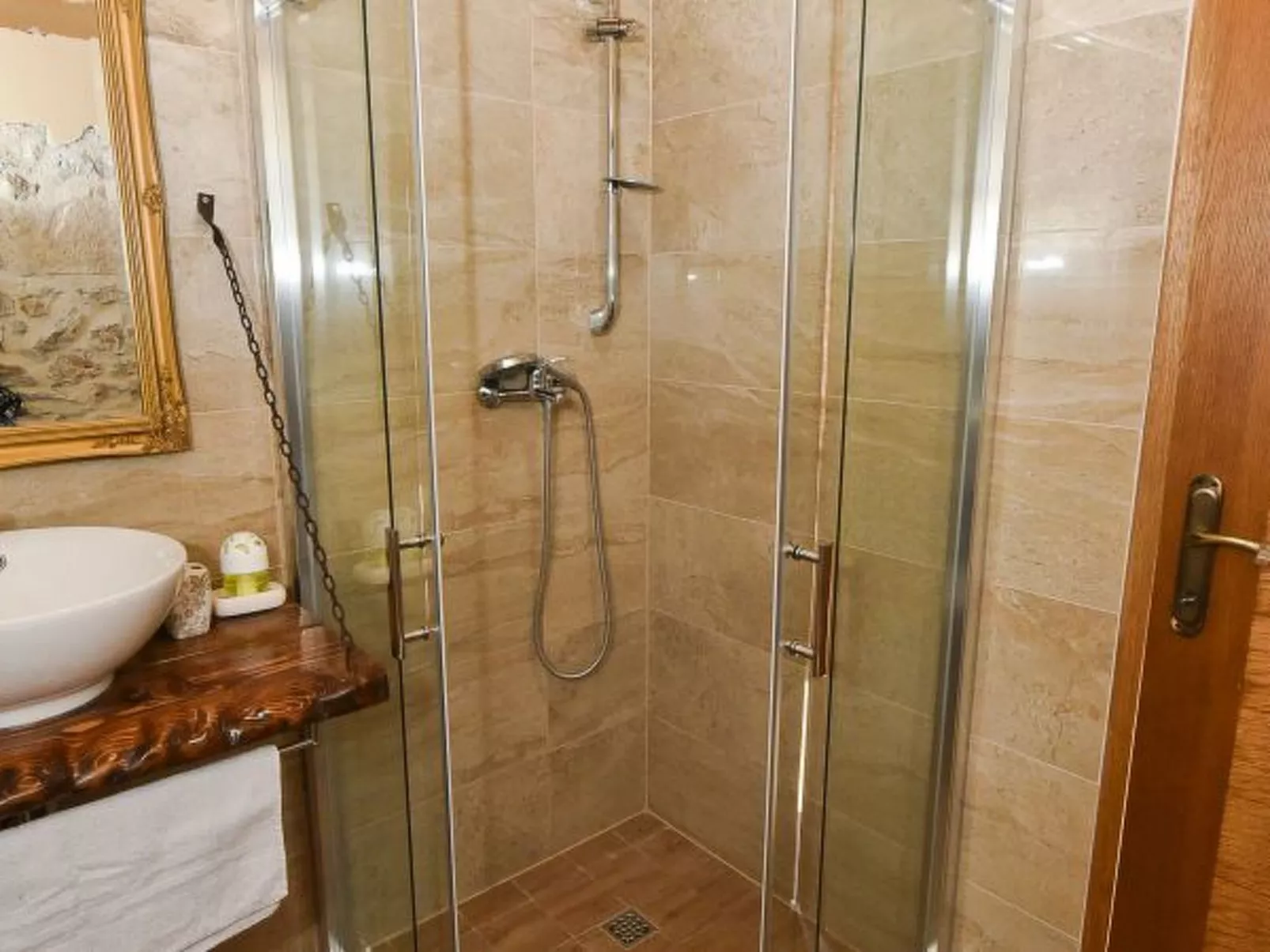 Stone villa Anita with pool - Image-tags.info