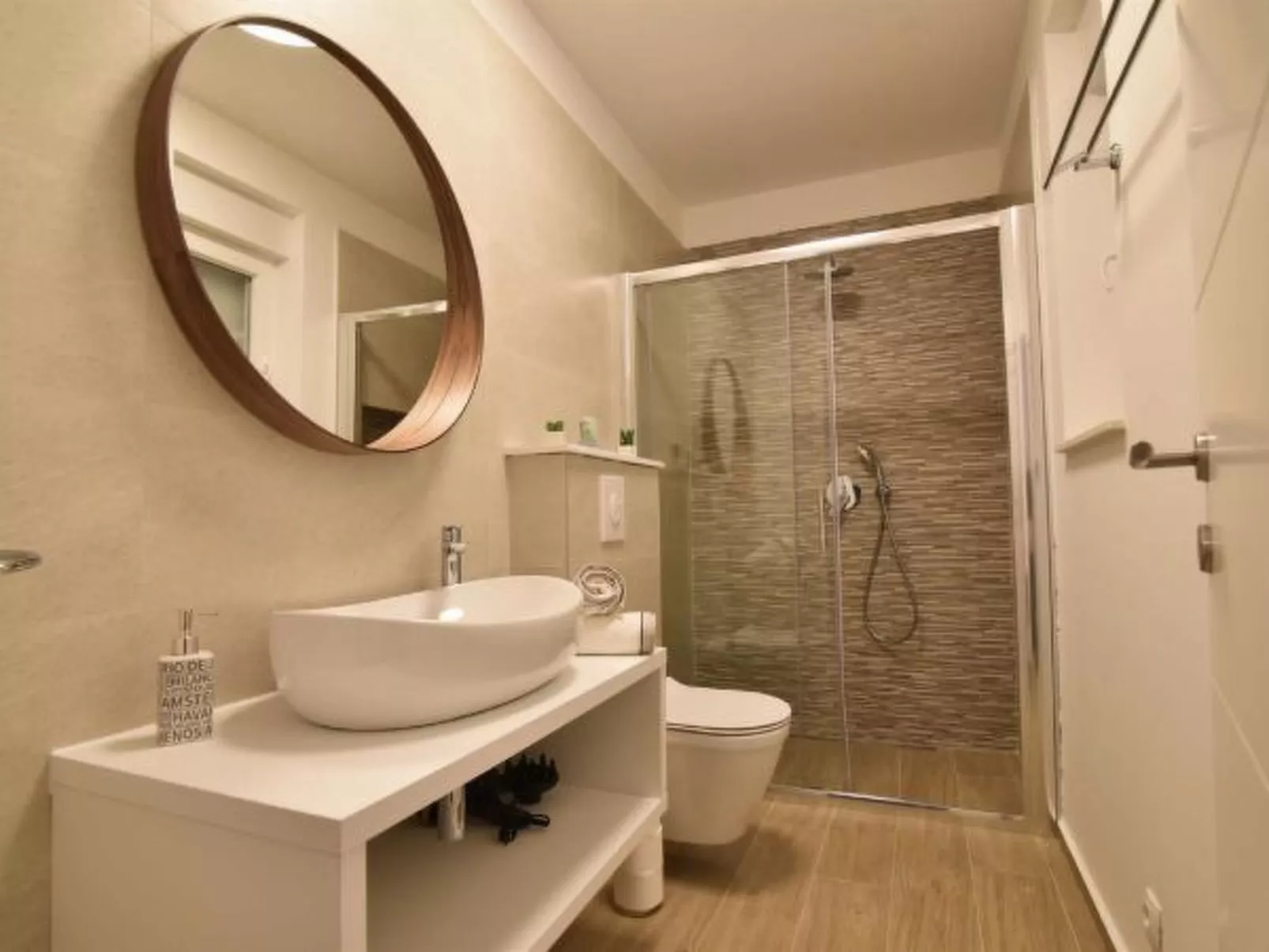 Villa La Perla Apt 4, 4+2 with heated rooftop pool - Image-tags.info