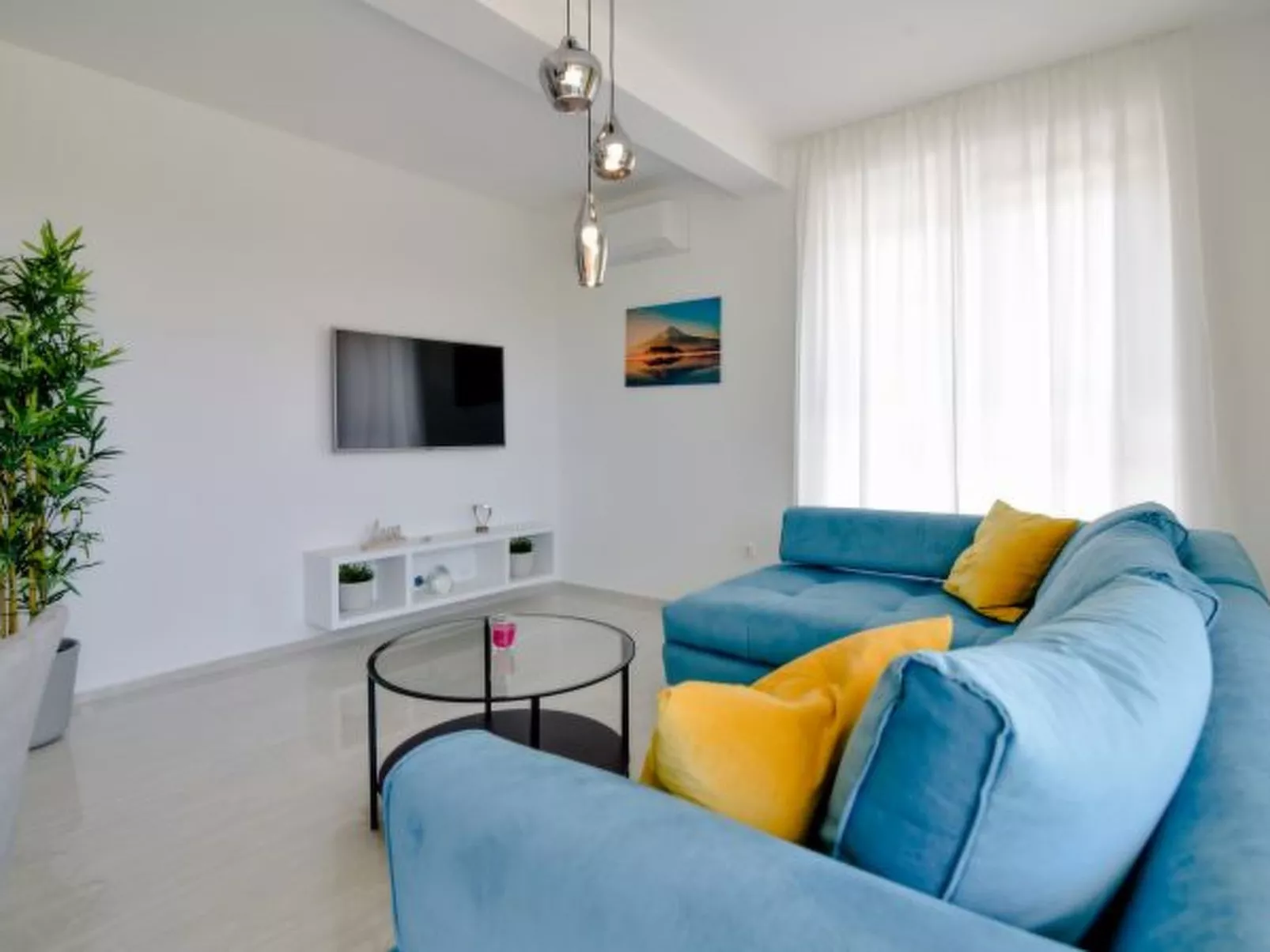 Villa La Perla Apt A3 with heated rooftop pool - Image-tags.info