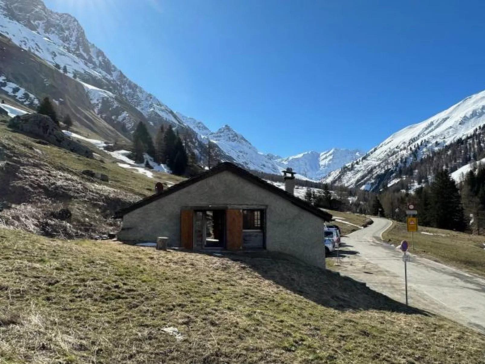 Chalet Le Basset - Family Chalet in the Swiss Alps - Buiten