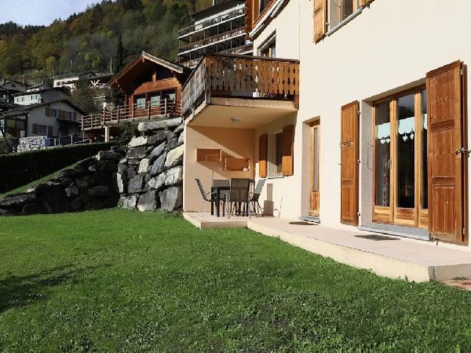 Petit Nid Douillet au Coeur de Salvan - Buiten