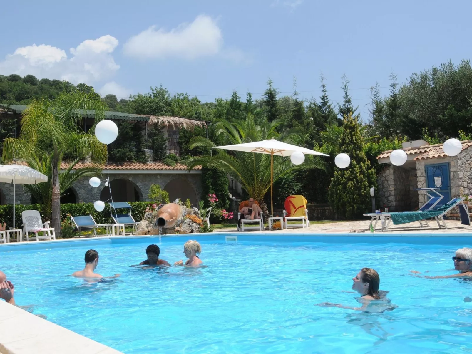 Gästezimmer der Villa Mirella - Buiten