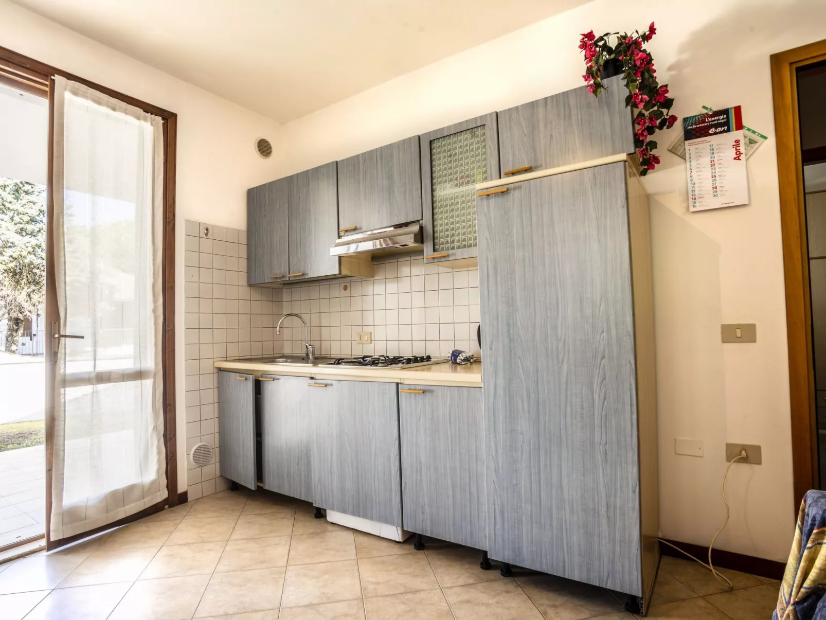 Eckhaus in Lido Di Volano, großer Innenhof, Grillplatz - Binnen