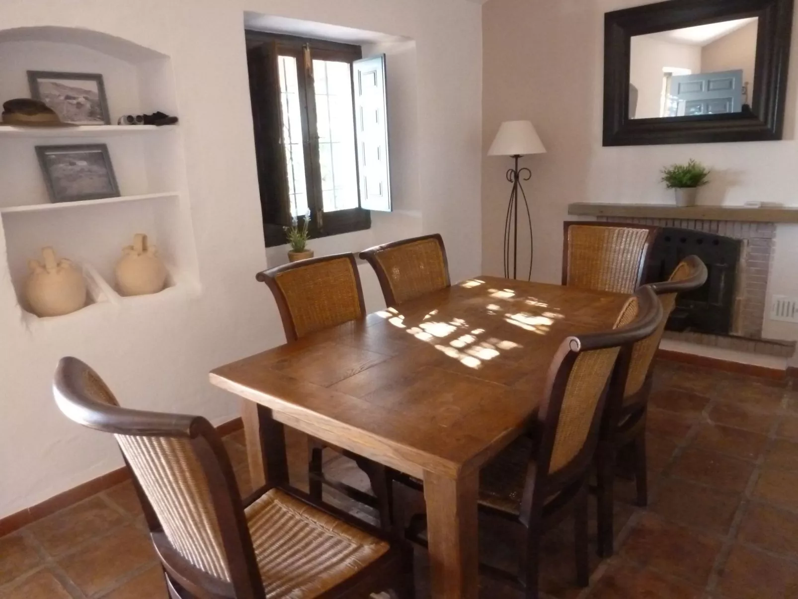 Finca "La Estrella de Cómpeta". - Binnen