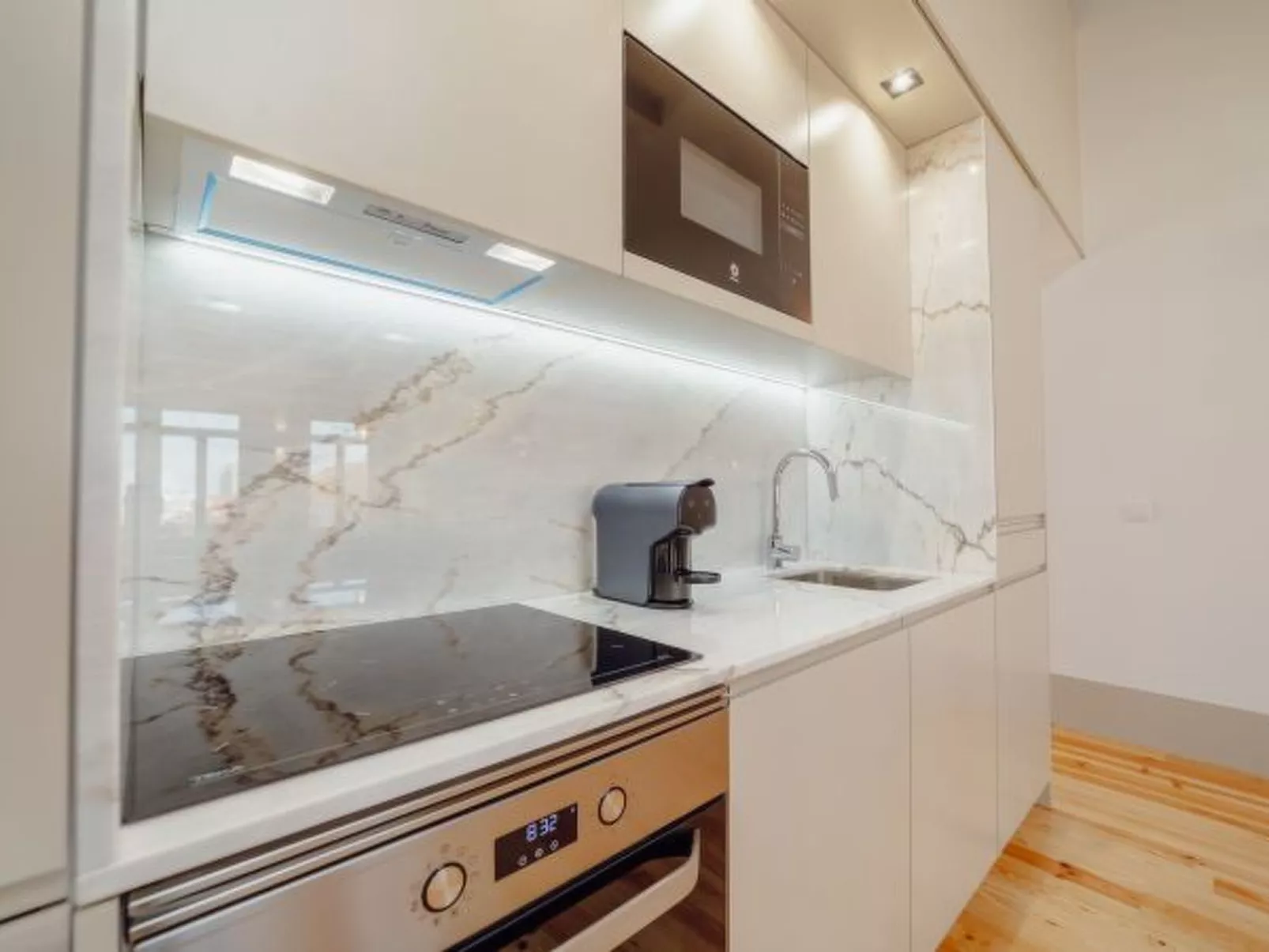 LEGACY OPORTO PREMIUM APARTMENT I by VACATIONY - Binnen