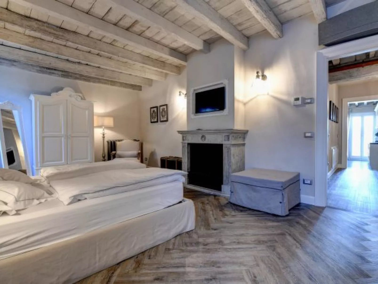 DesenzanoLoft : La Vite Luxury Appartment 2 CIN IT017067C2HOLOZDF9 - Image-tags.info