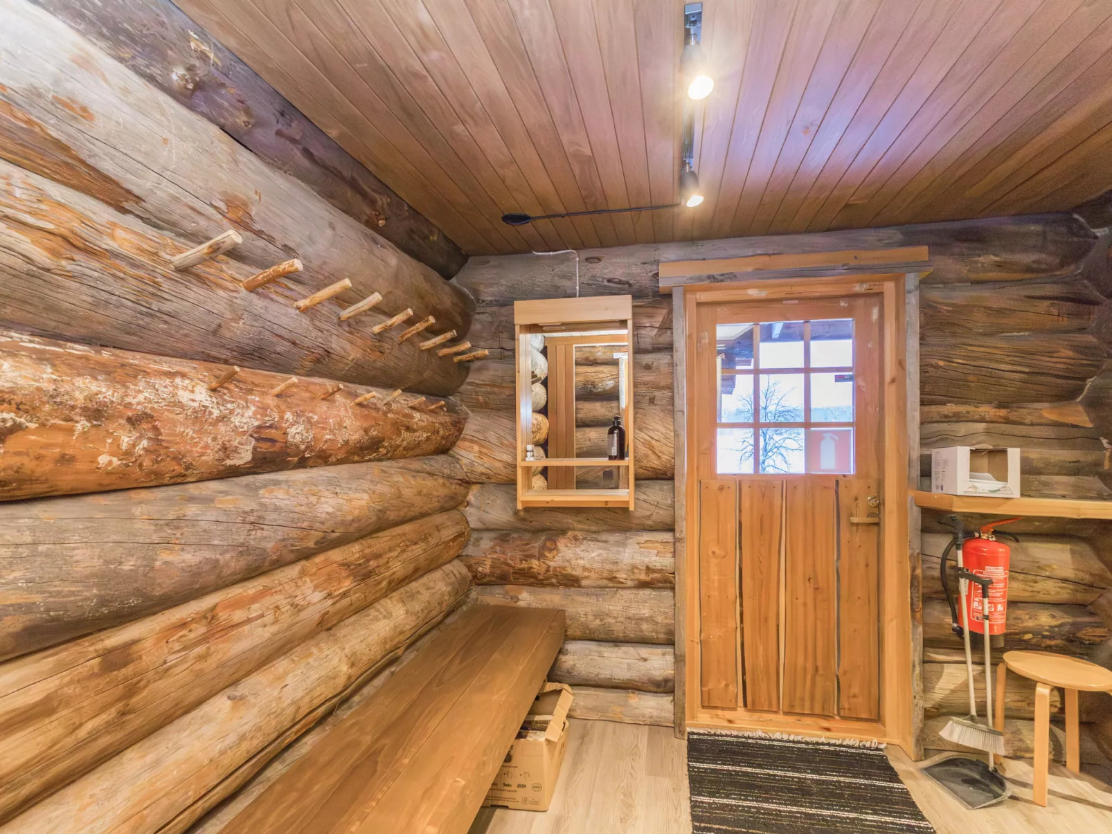 Lumikenttien kutsu - Binnen