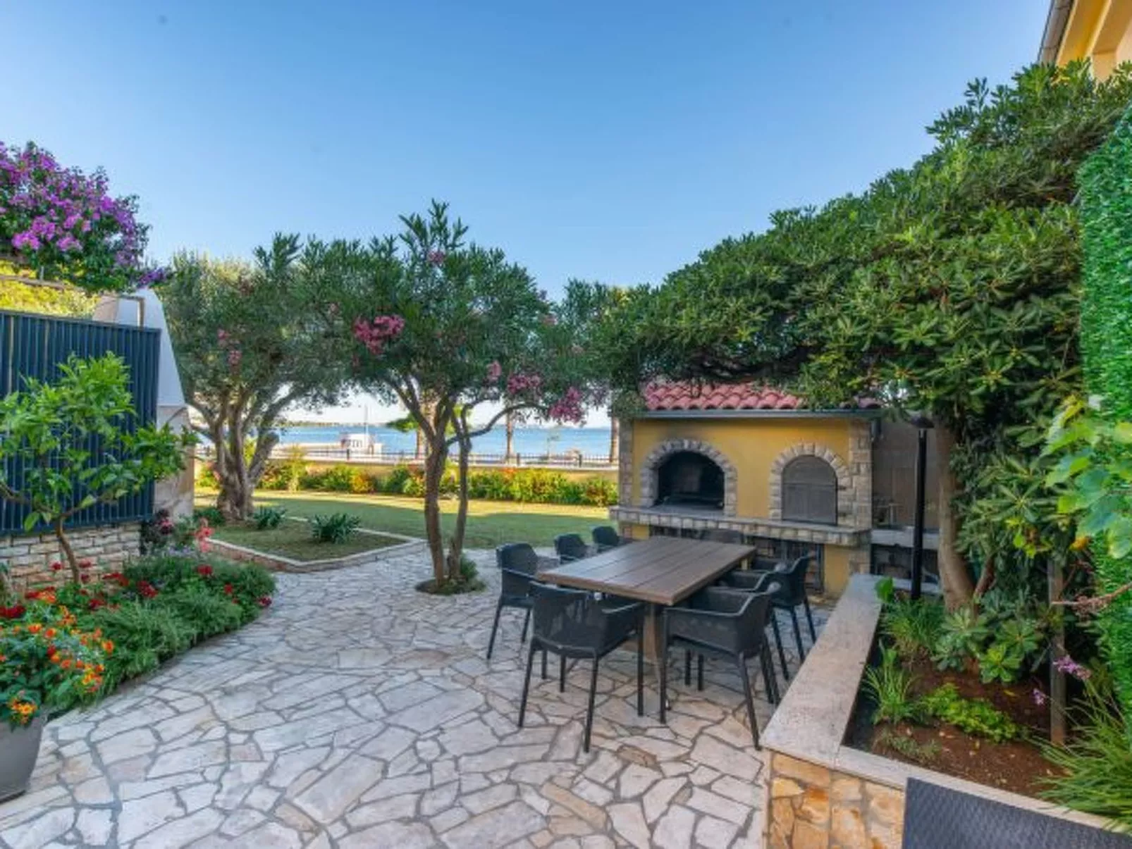 Holiday Apartment Inga Brown with exit to the beac - Image-tags.info