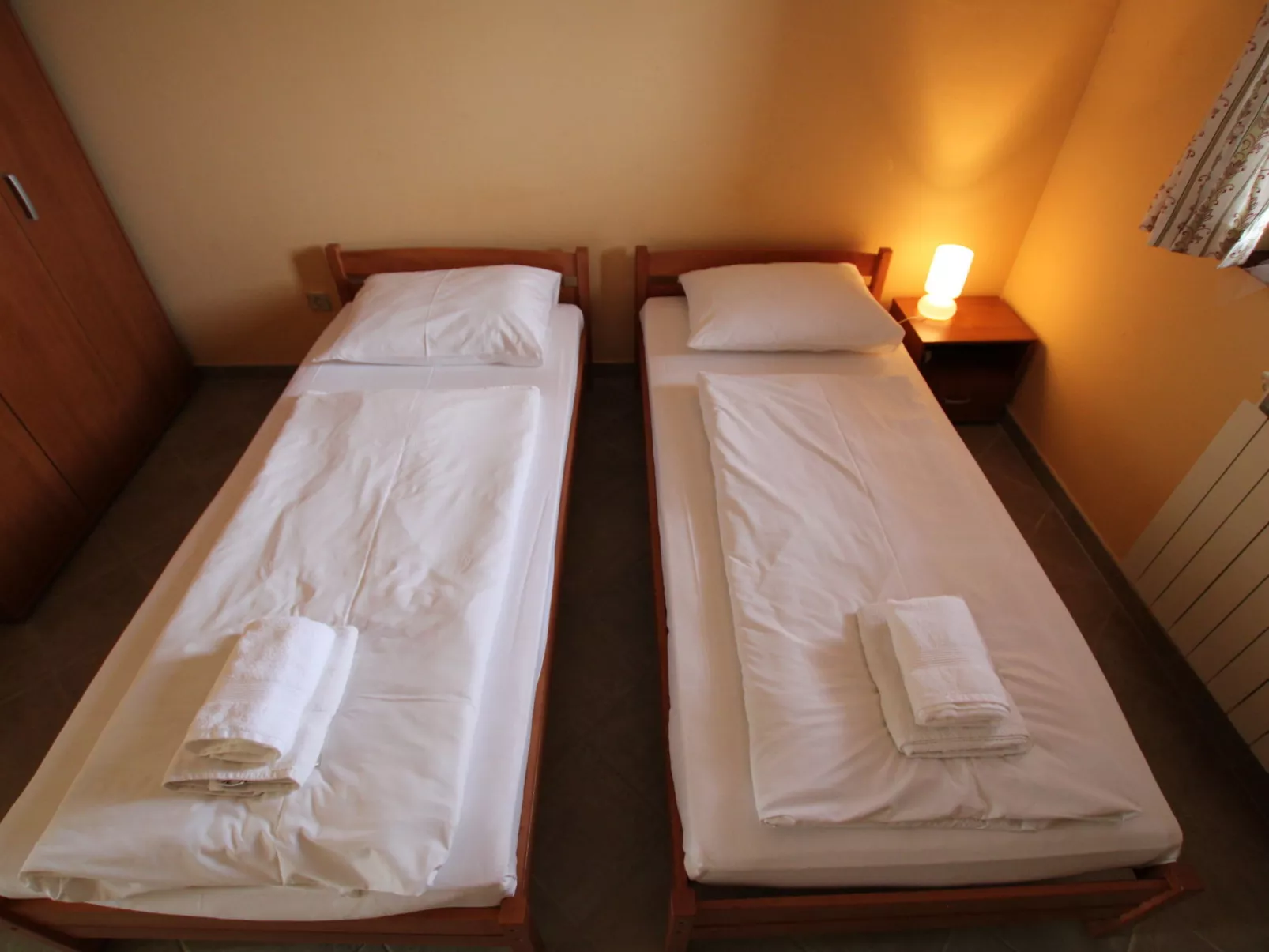 Villa Viktoria / HR-11041-01 - Image-tags.info