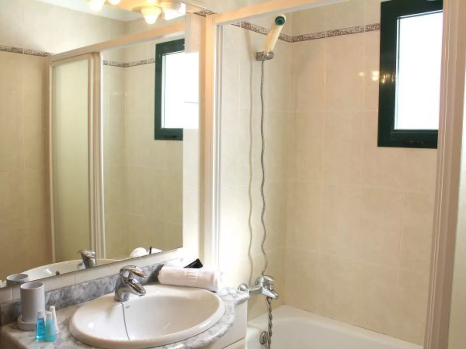 VILLA LEONARD - Image-tags.info