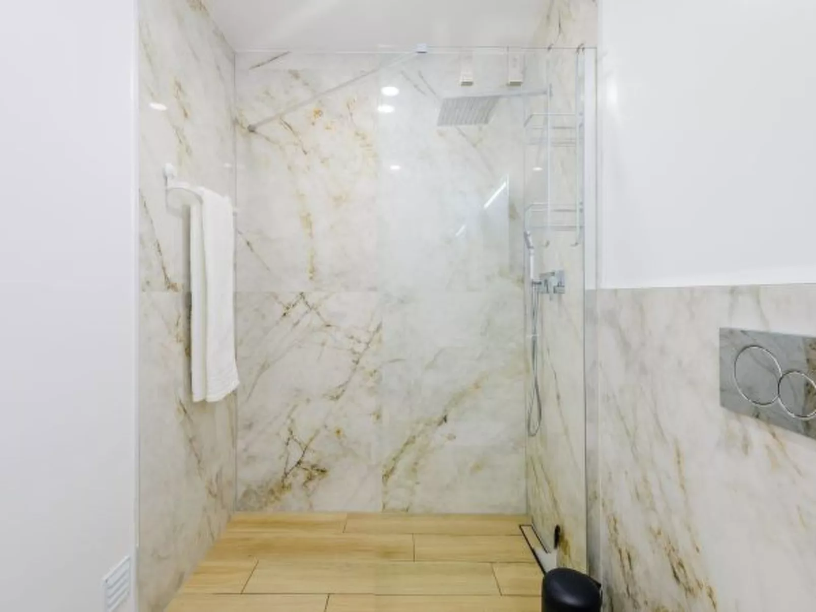 The Little Paradise with Sea Views - Binnen