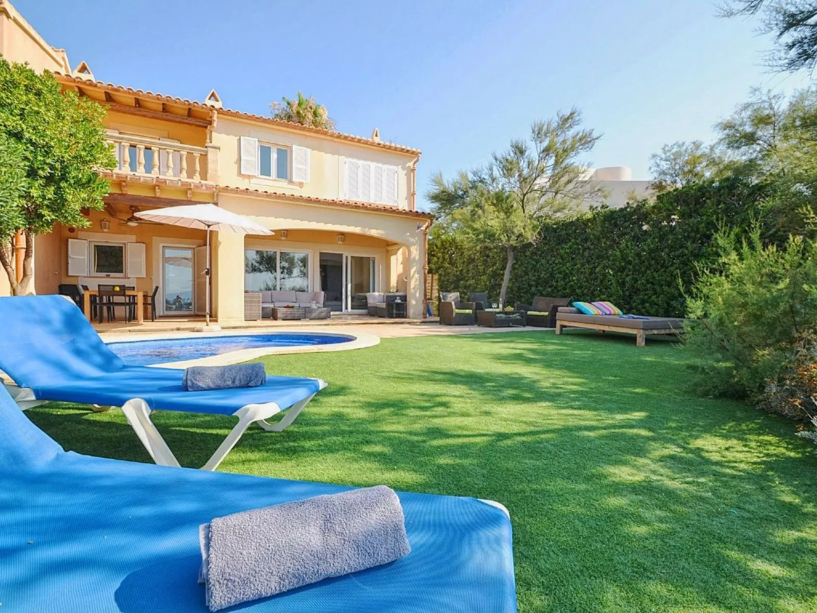 Gemütliches Ferienhaus in Urbanització S'estanyol mit Privatem Pool - Binnen