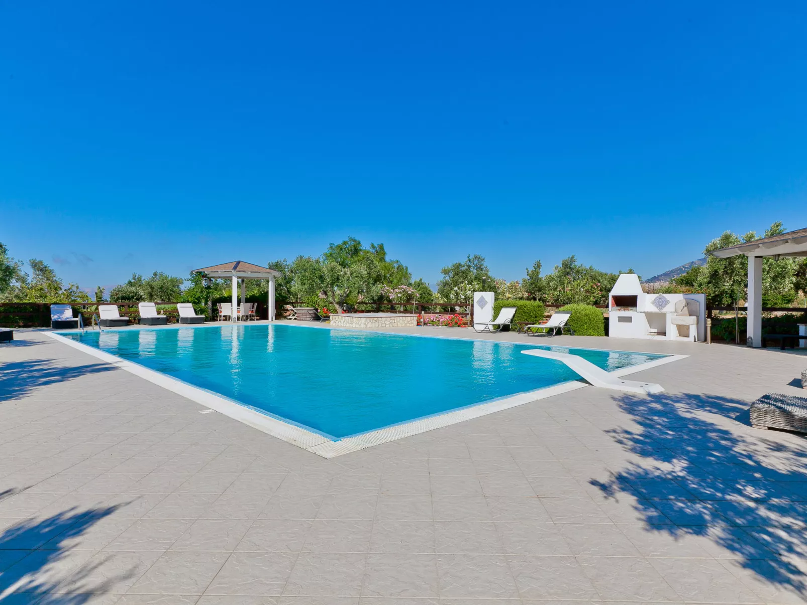 Tenute Aversa - Buiten