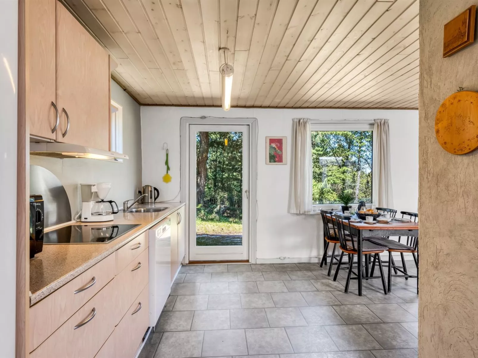 "Jonnhild" - 700m from the sea - Binnen