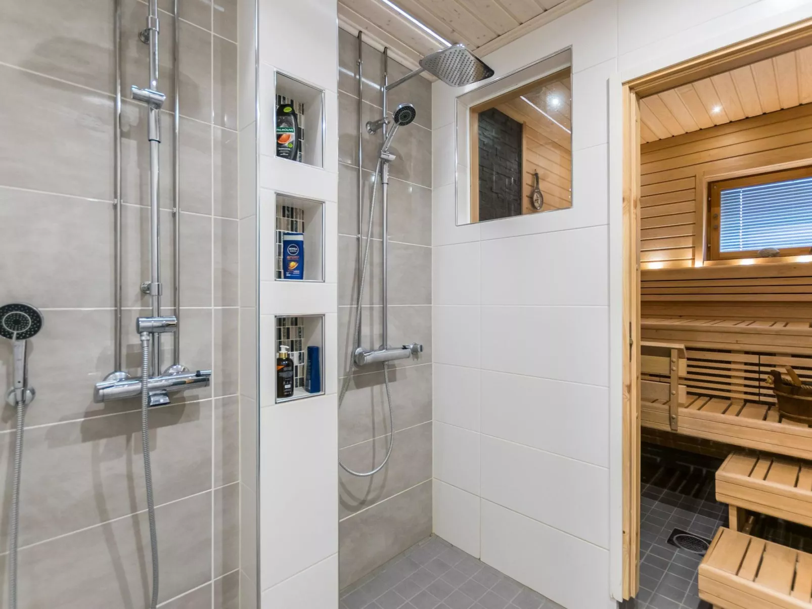 Villa iloinen - Binnen