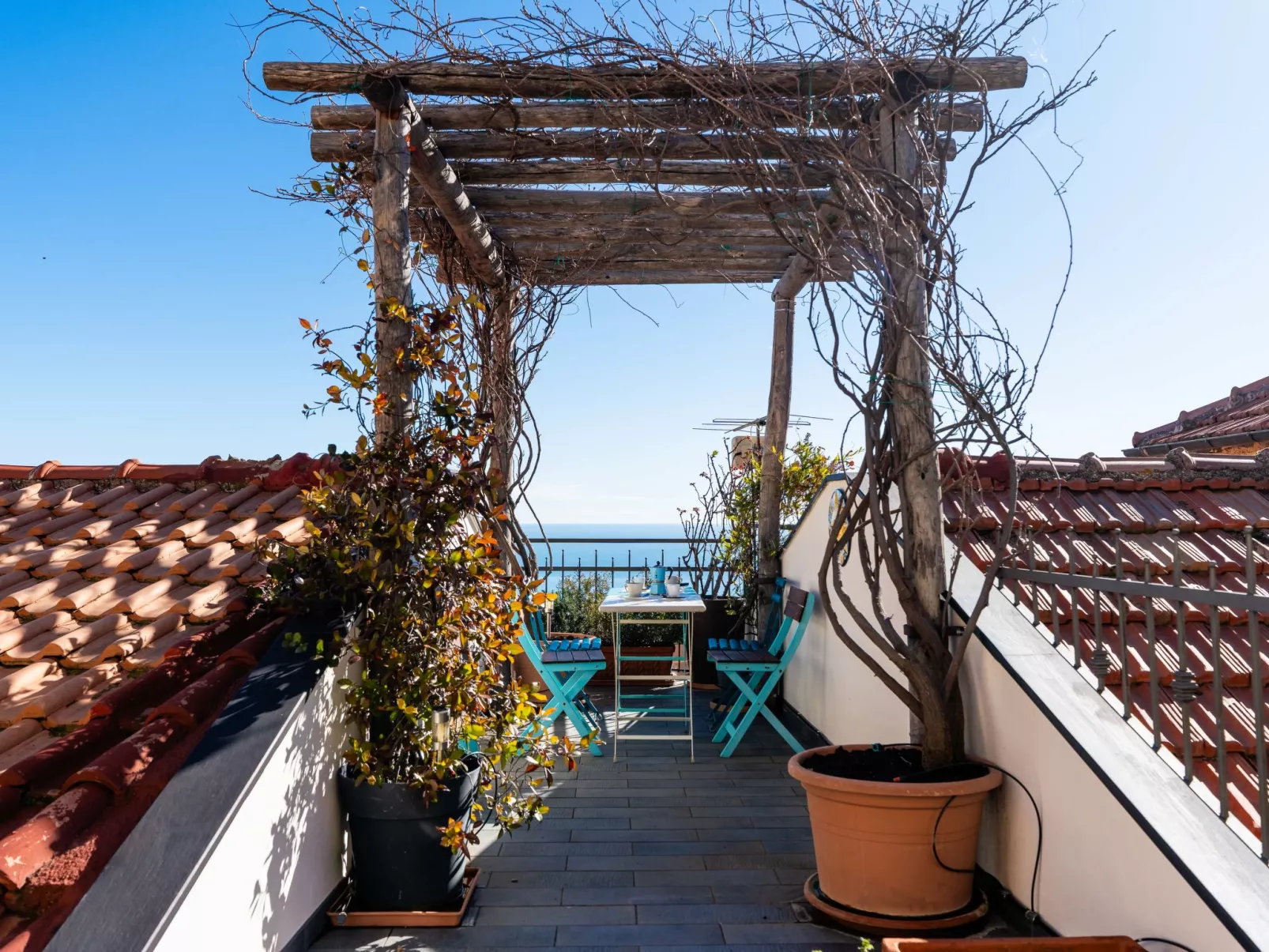 Terrazza con glicine - Buiten