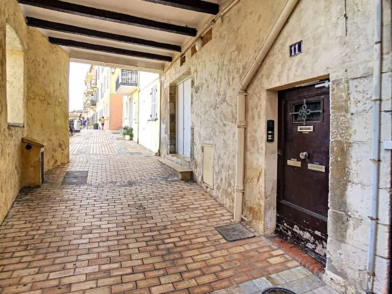 1 bedroom, 6 min from the Palais, great view. 220 - Image-tags.info