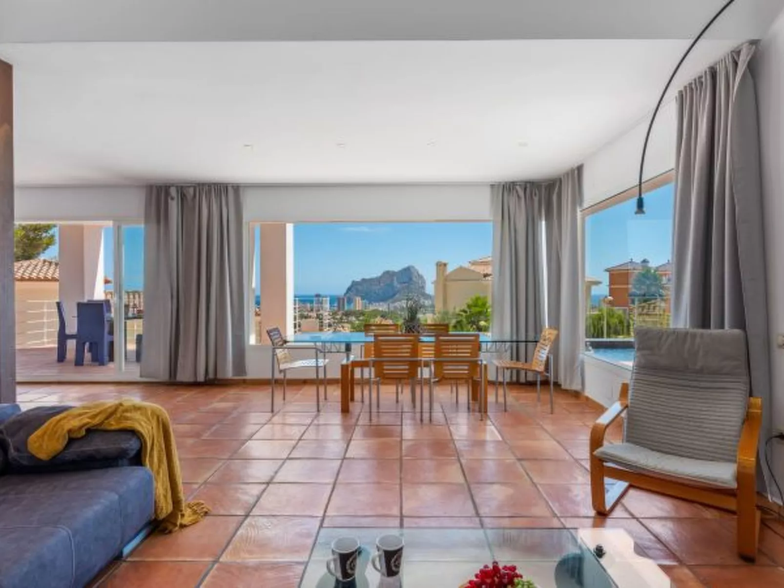 Villa Moderna - PlusHolidays - Image-tags.info