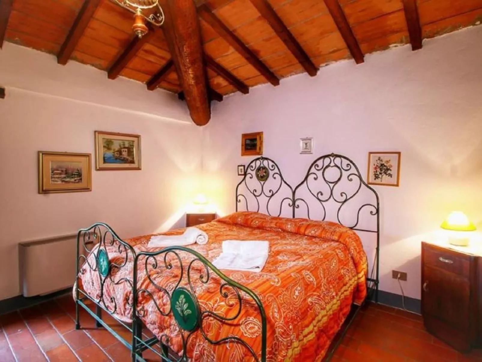 Le Corniole mit Pool, Jacuzzi und Grill - Image-tags.info