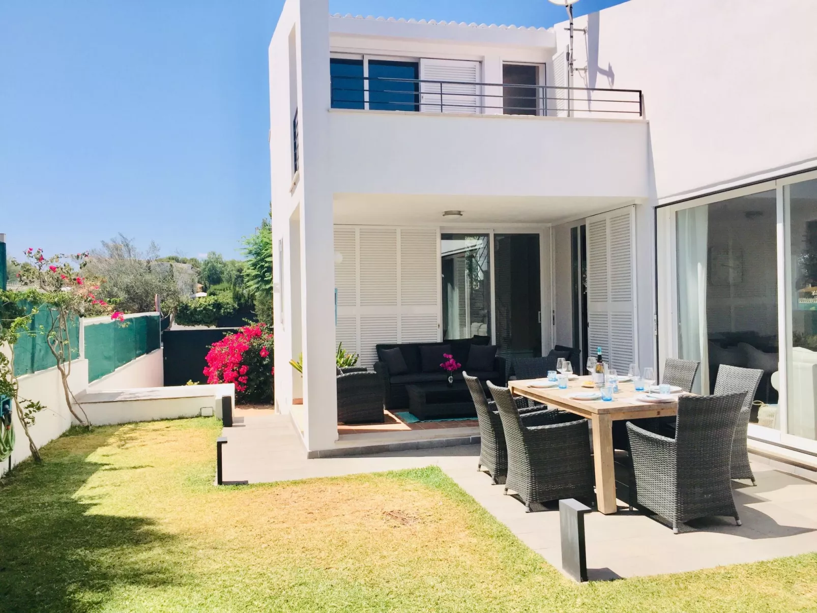 Strandvilla Beach and Ocean in Son Serra De Mari - Buiten