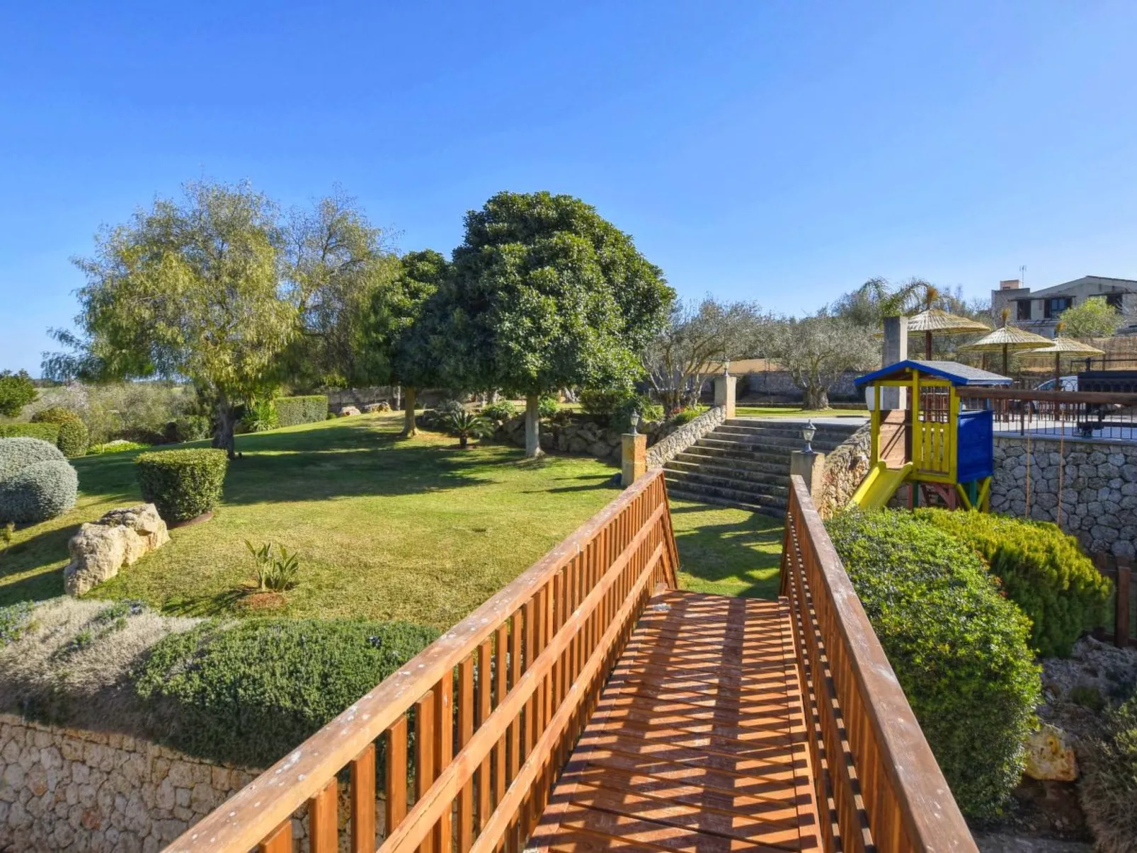 Wunderschönes Ferienhaus in Ariany mit Privatem Pool - Buiten