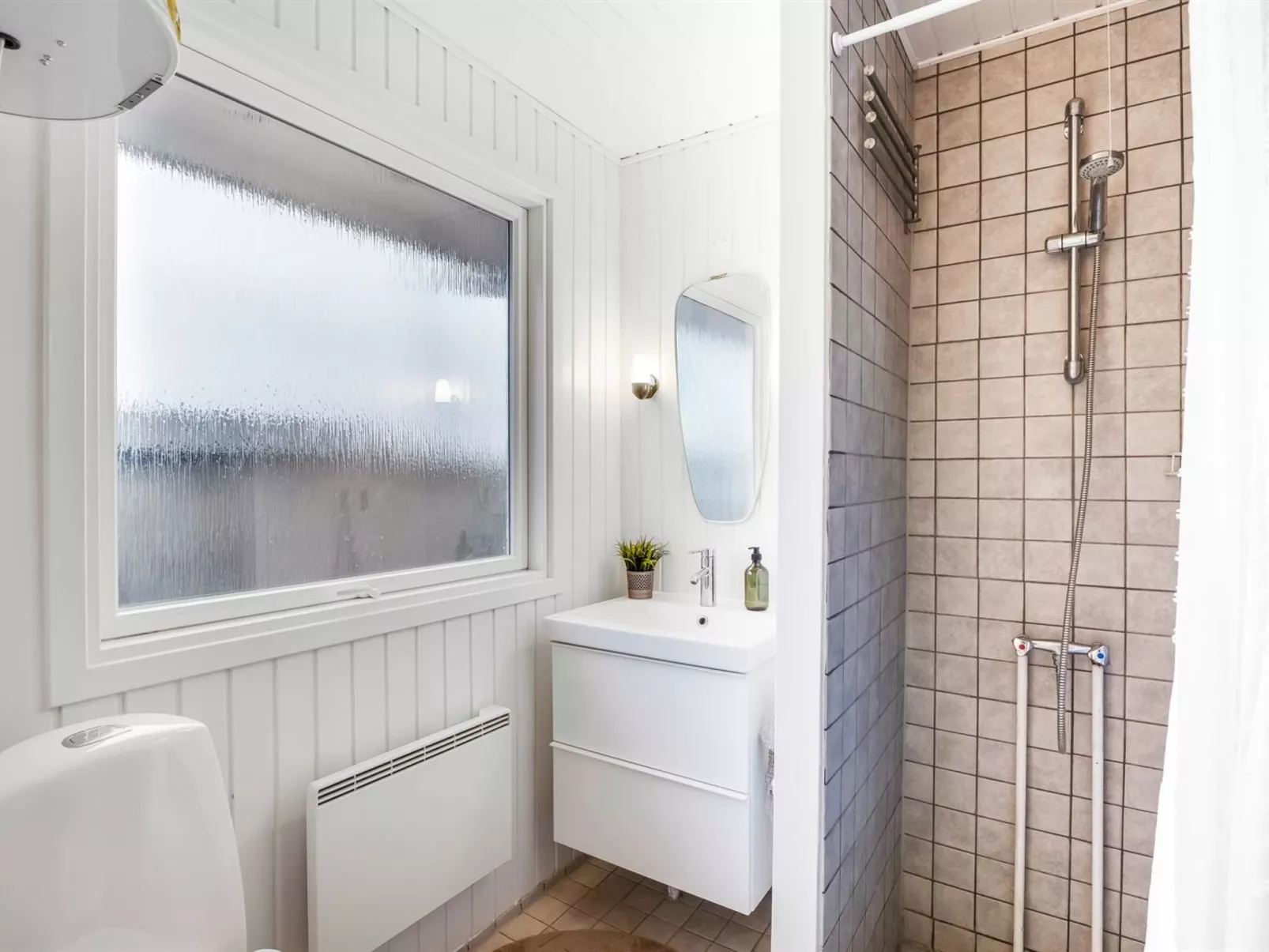 "Alvia" - 250m from the sea - Binnen