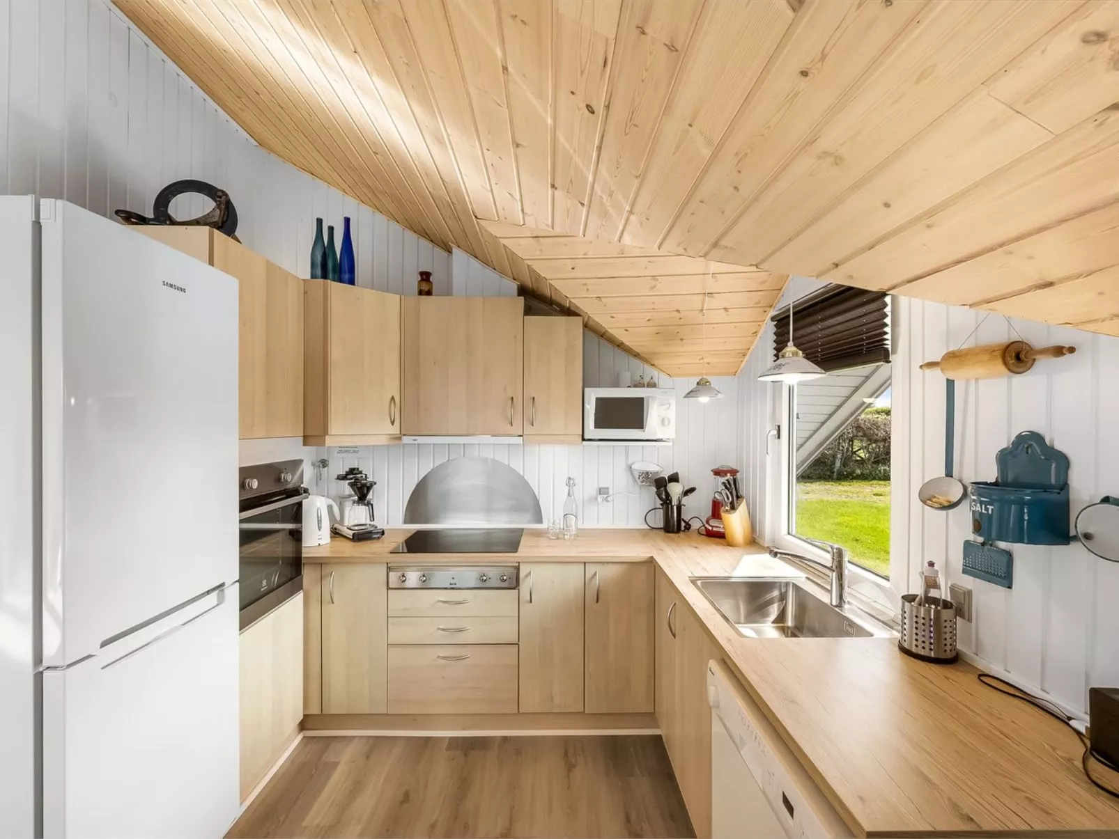 "Naninja" - 300m to the fjord - Binnen