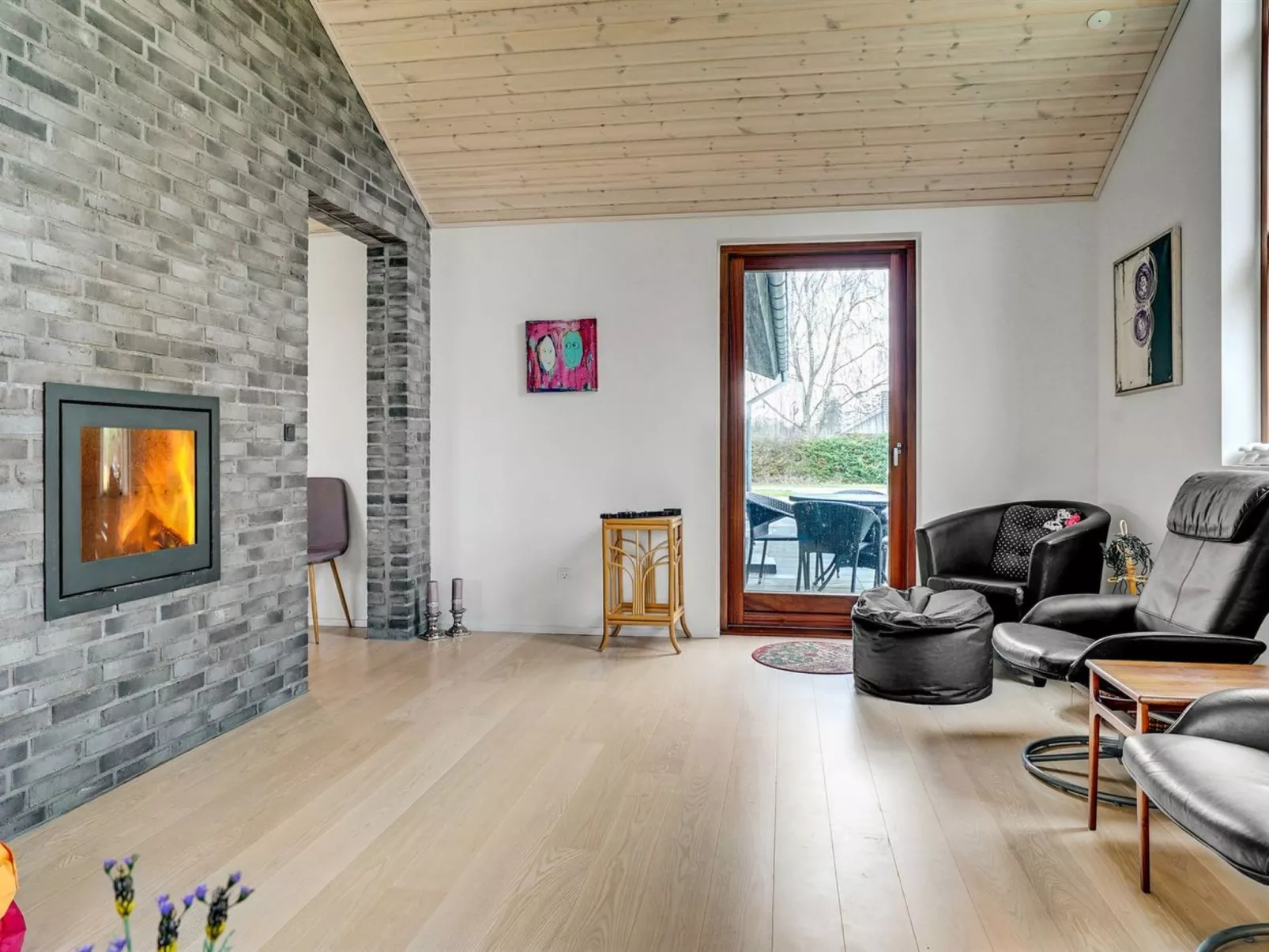 "Orm" - 550m to the fjord - Binnen