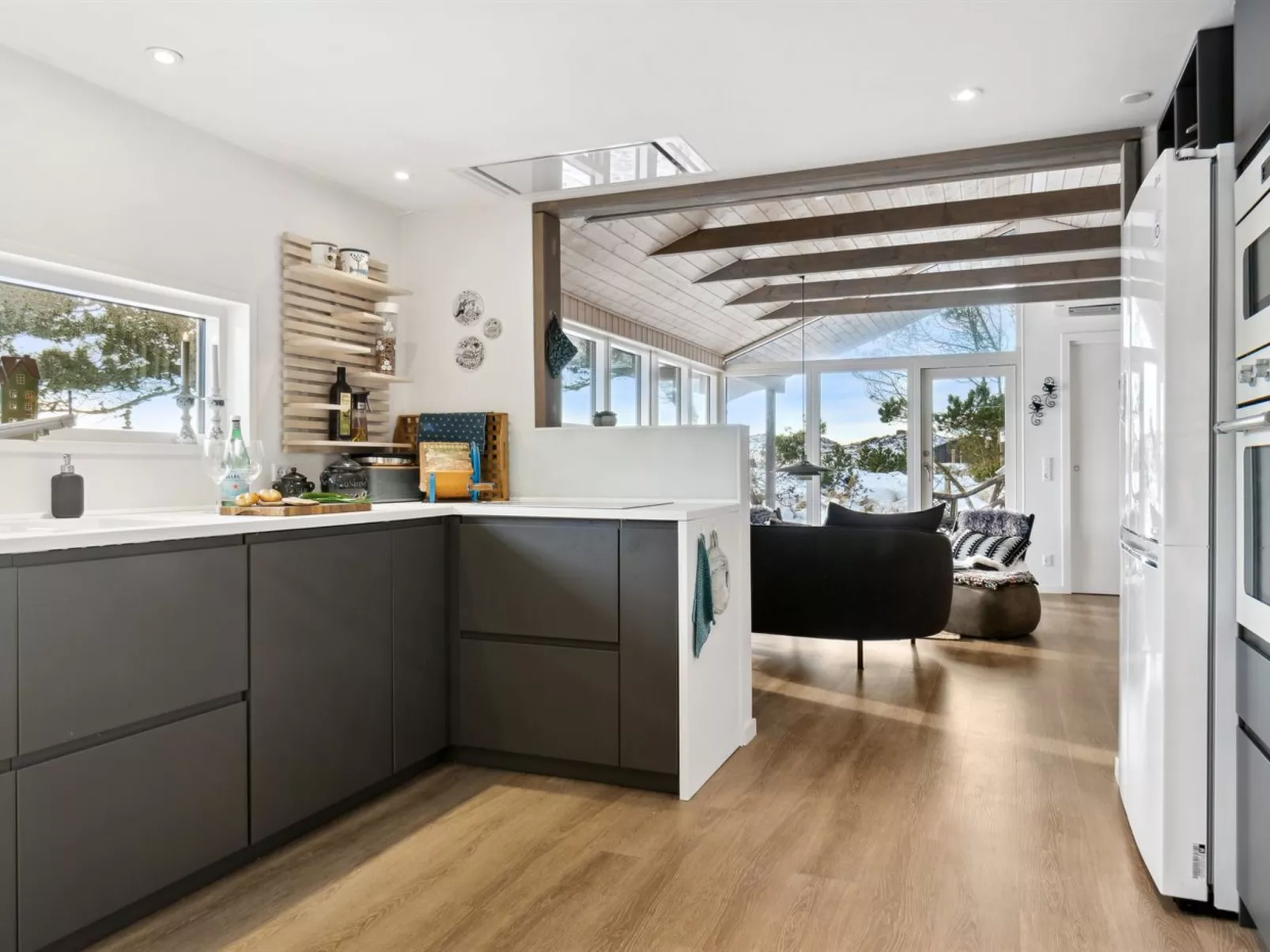 "Lagho" - 500m from the sea - Binnen