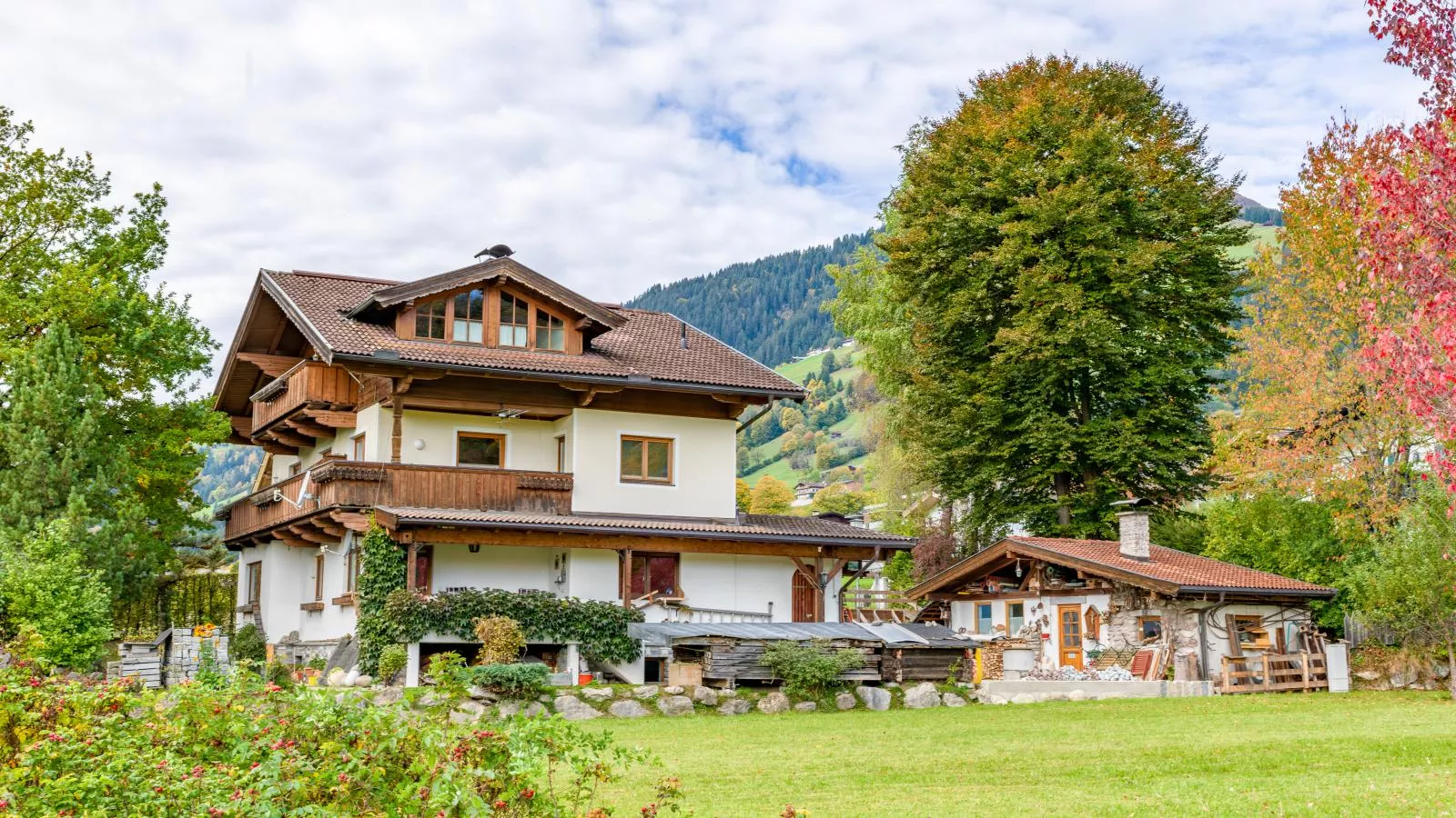 Appartement Brixnerwirt I-Buitenkant zomer