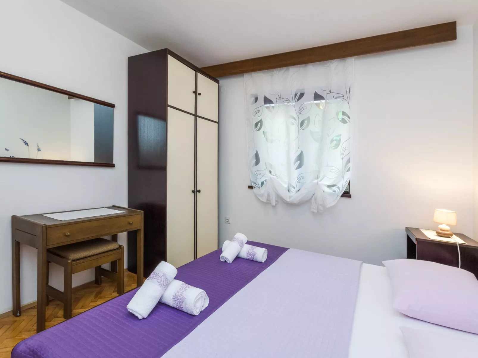 BRUKETA 3 / HR-08079-03 - Binnen