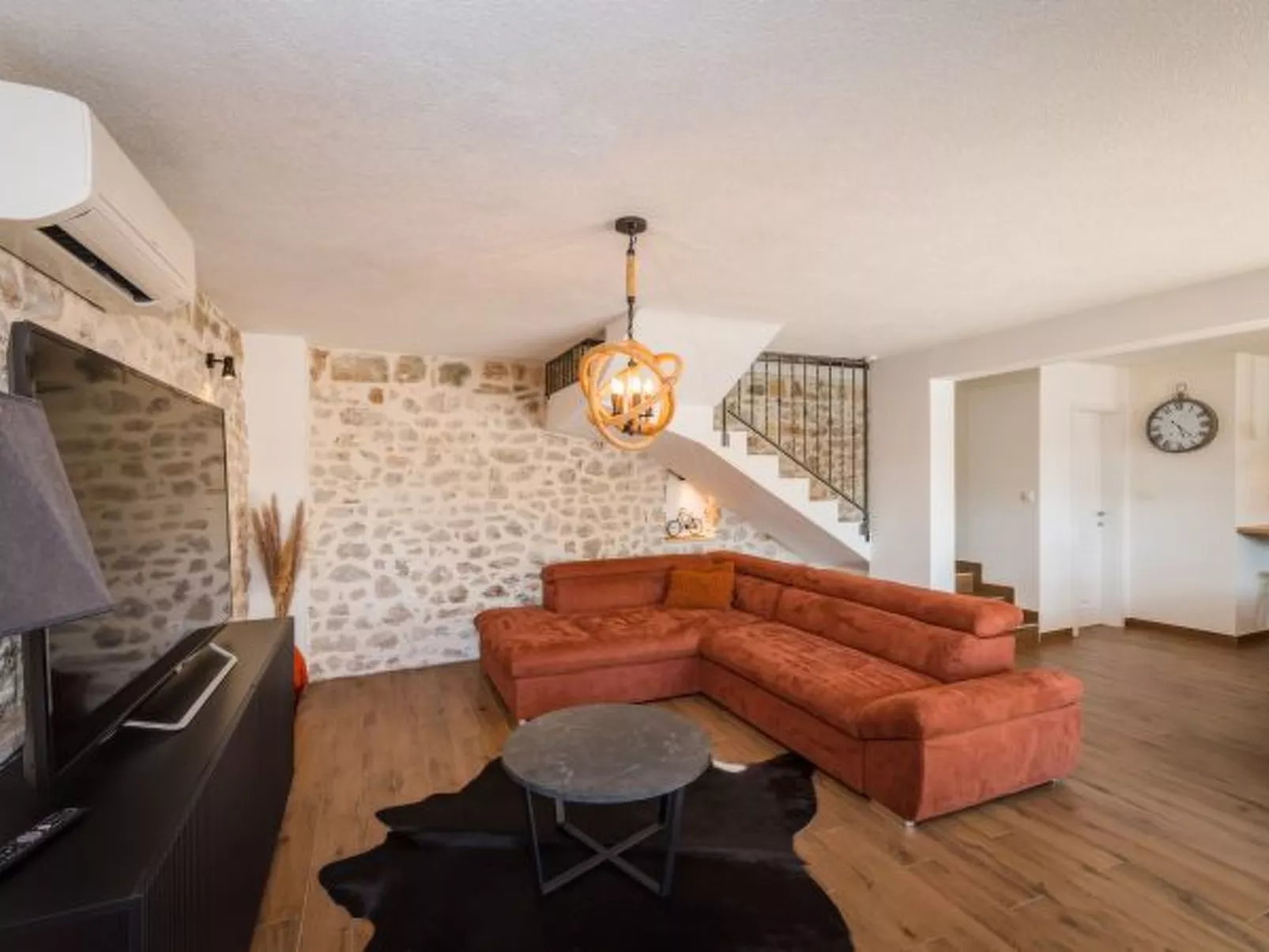 Villa Miandri with heated pool - Image-tags.info