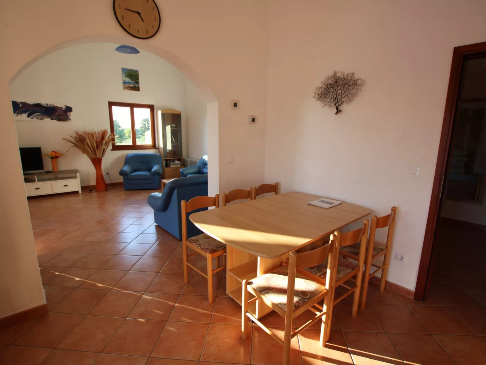 Villa Neela / HR-11039-01 - Image-tags.info