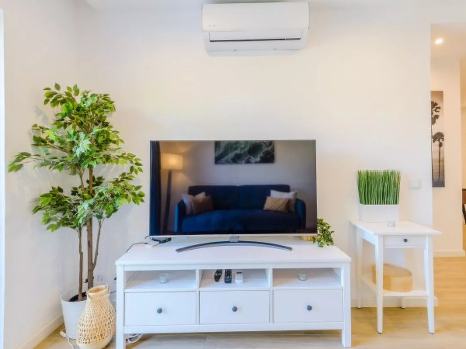 The Little Paradise with Sea Views - Binnen