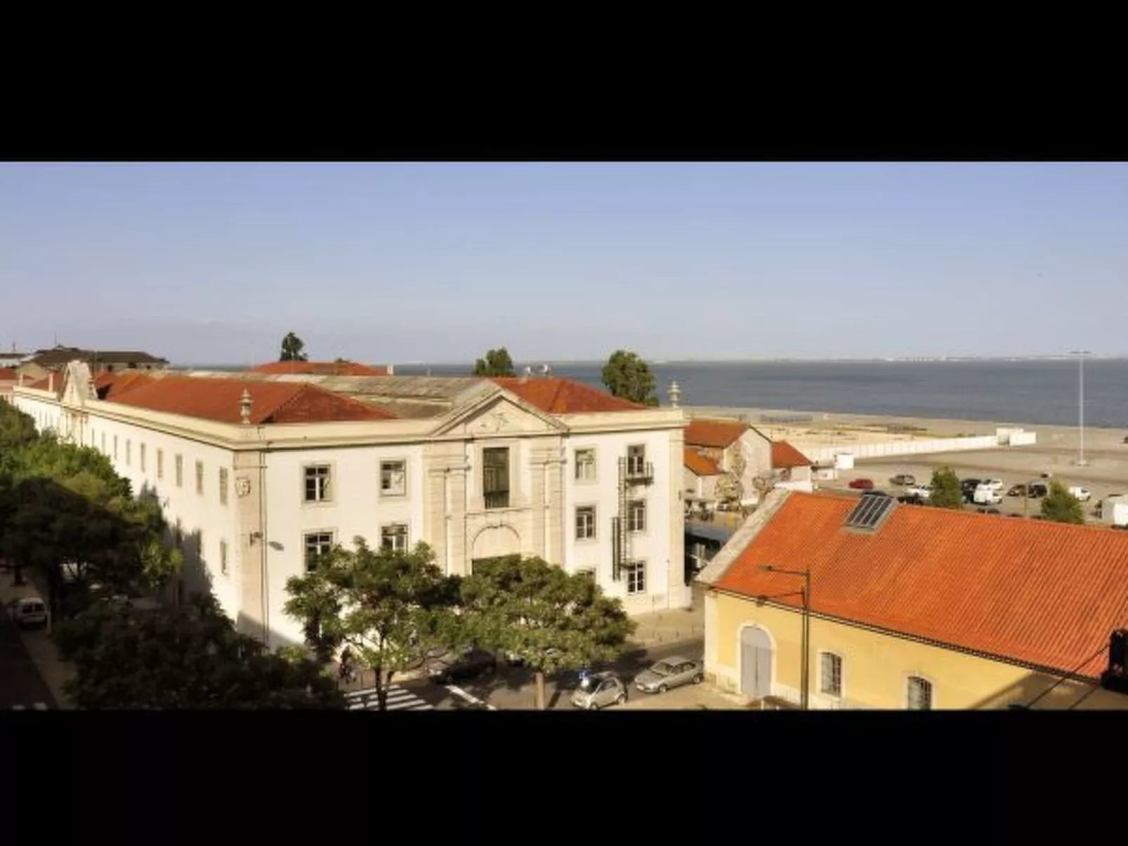 Alfama District Apartments - Santiago - Buiten