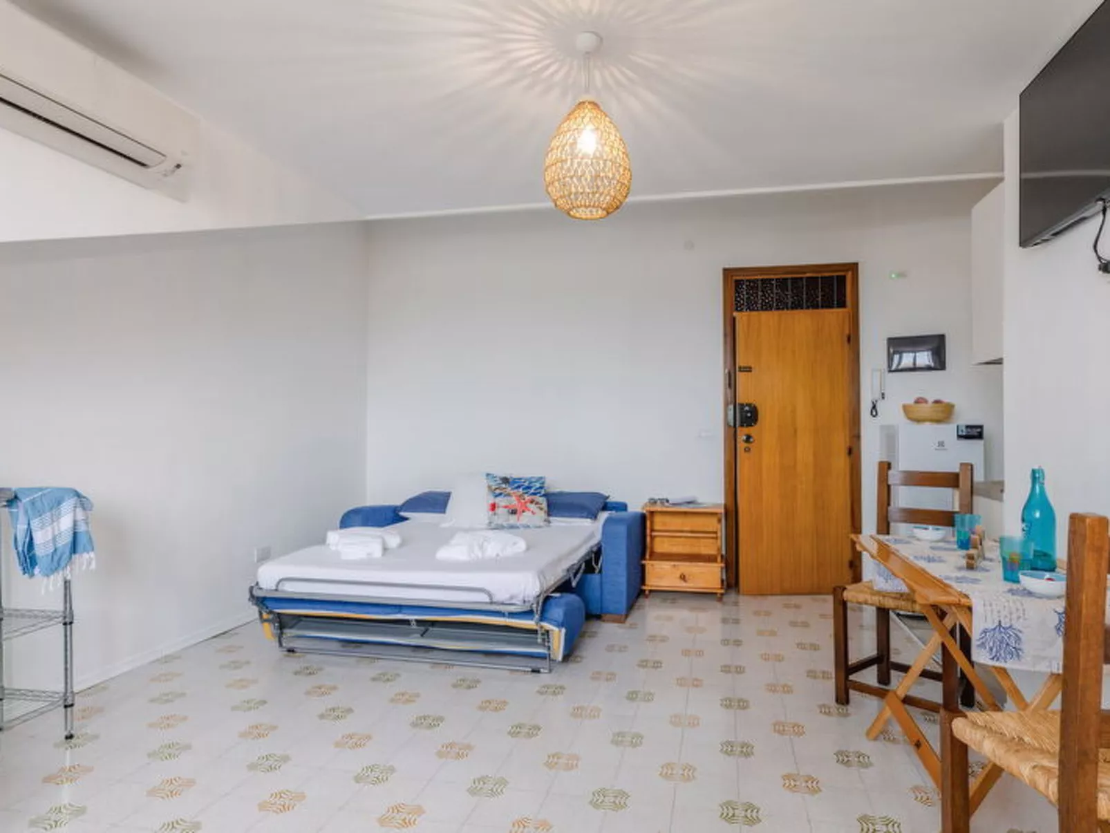 Conero Bluloft - Binnen